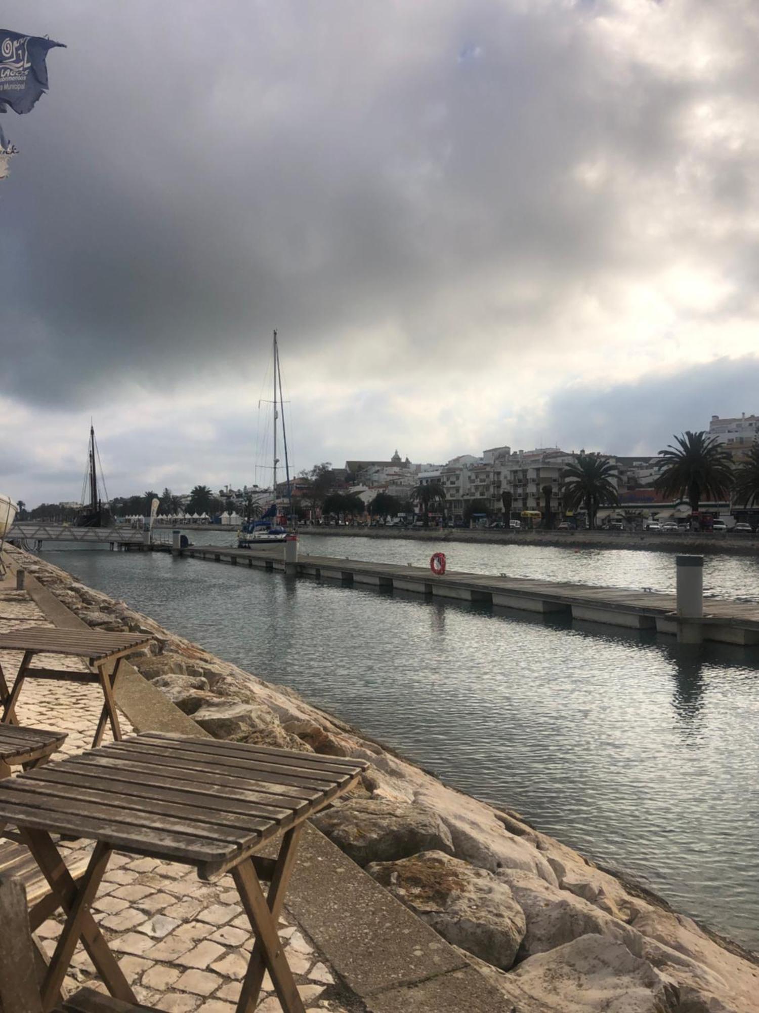 Blueview Apartment Lagos Bagian luar foto